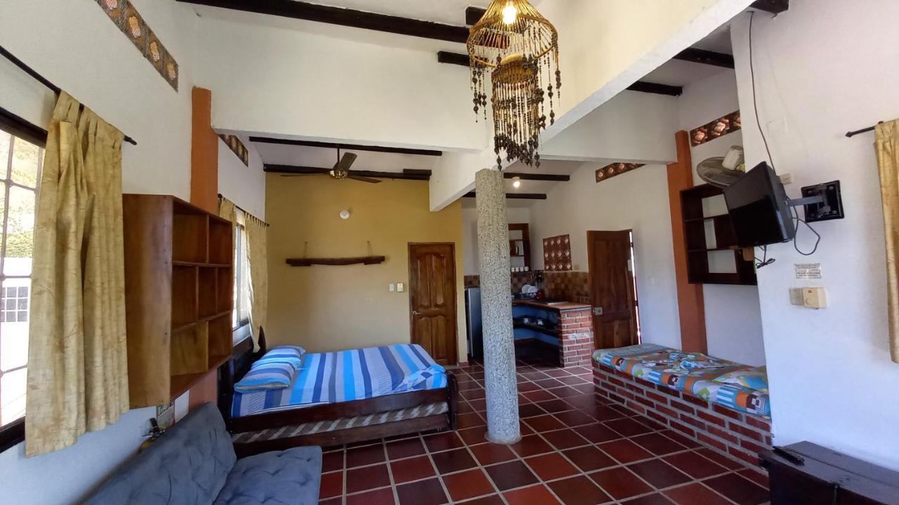 Hostal La Casa De Felipe Hostel Taganga Ngoại thất bức ảnh