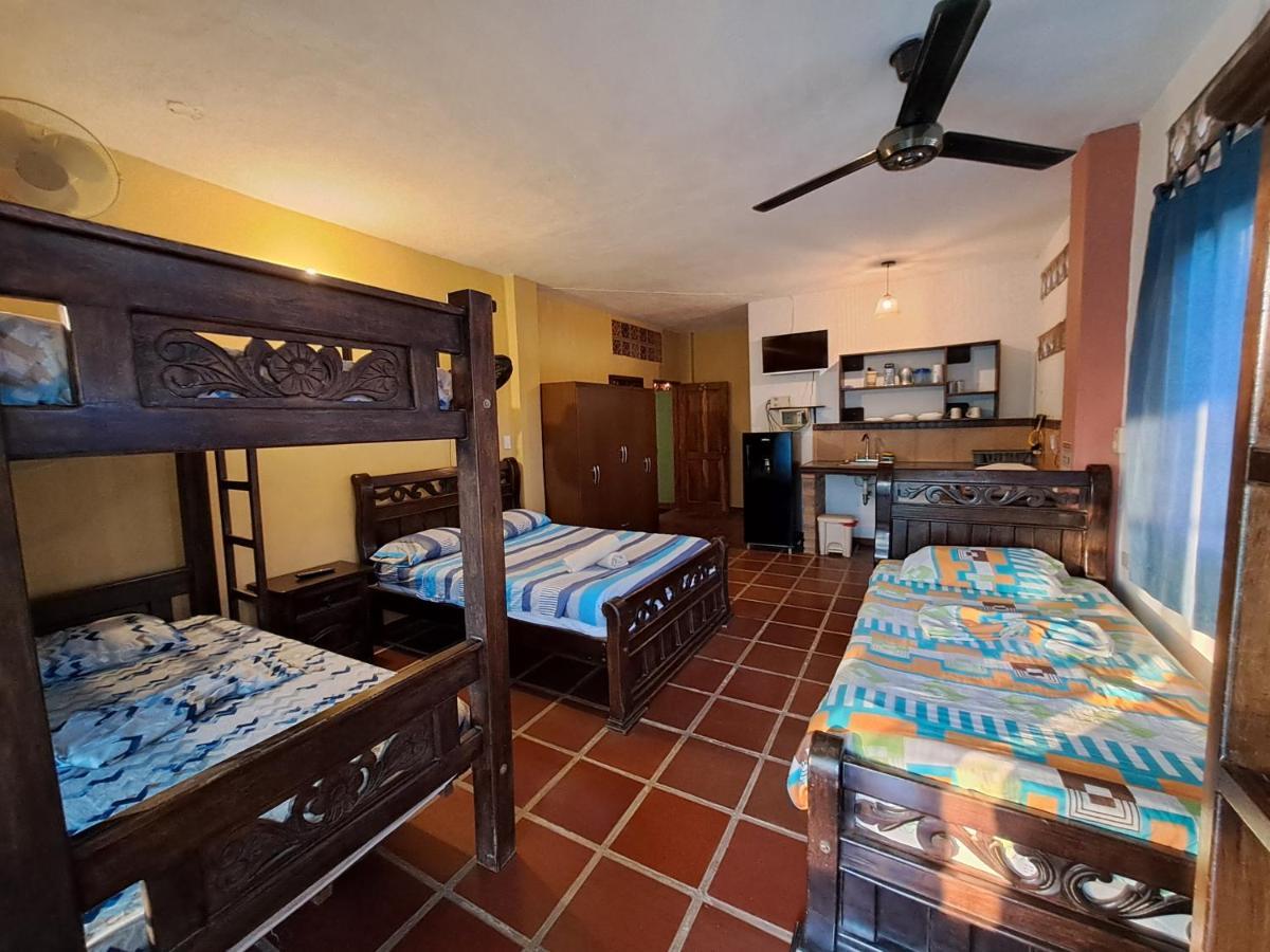 Hostal La Casa De Felipe Hostel Taganga Ngoại thất bức ảnh