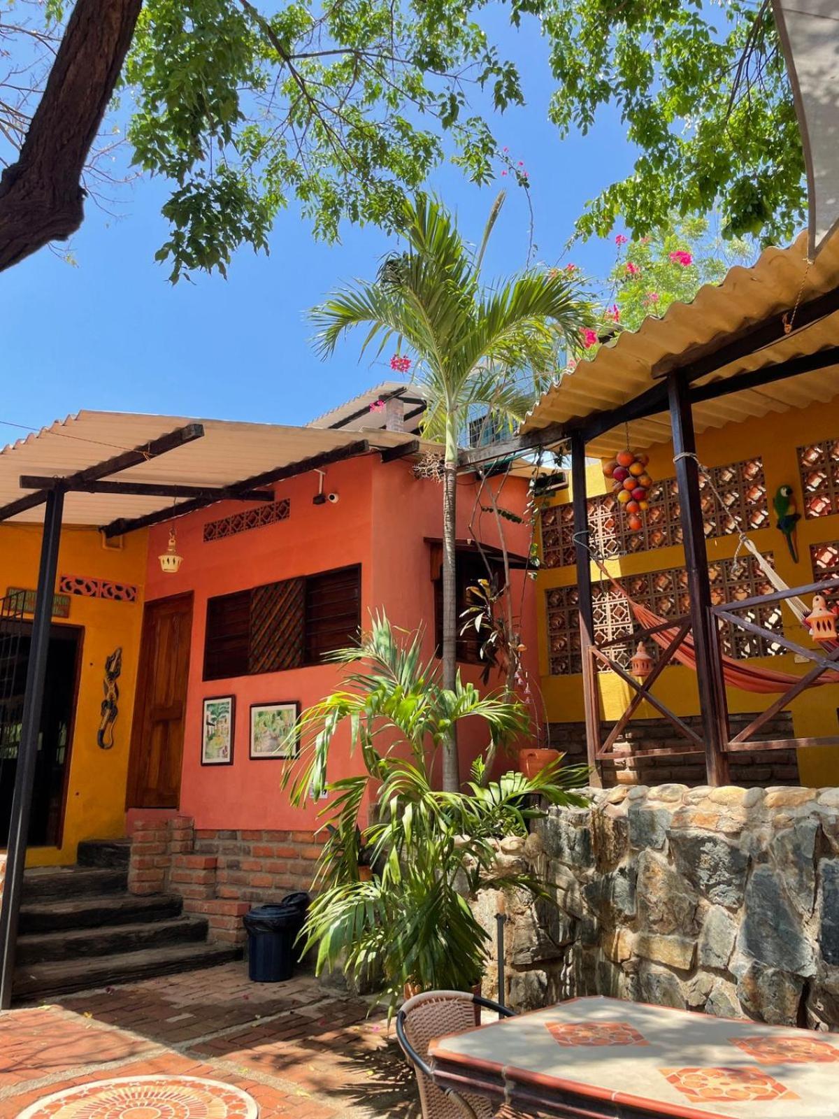 Hostal La Casa De Felipe Hostel Taganga Ngoại thất bức ảnh