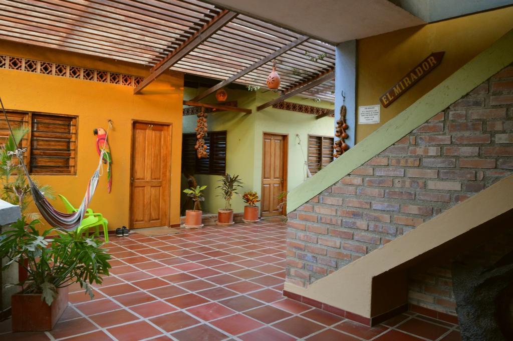 Hostal La Casa De Felipe Taganga Ngoại thất bức ảnh